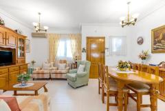 For sale well-maintained townhouse in ParqueMar III only 500 m to Playa de la Mata