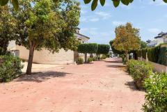 For sale well-maintained townhouse in ParqueMar III only 500 m to Playa de la Mata