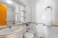 Spectacular 3 bedroom apartment 250m from Playa del Cura for sale Torrevieja