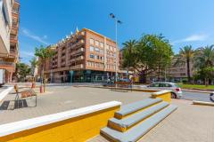 Spectacular 3 bedroom apartment 250m from Playa del Cura for sale Torrevieja