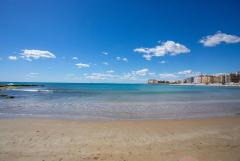 Renovated 3-bedroom apartment with terrace for sale in Torrevieja