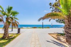 Renovated 3-bedroom apartment with terrace for sale in Torrevieja