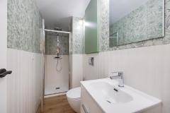For sale stylishly renovated apartment directly on the beach in Torrevieja