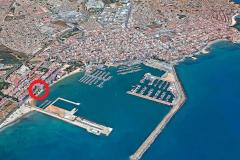 For sale stylishly renovated apartment directly on the beach in Torrevieja