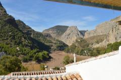 Large house in the attractive village of El Chorro  but needs some modernization !!