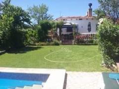 Country villa with annex and private pool.