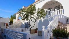 Lovely 3-bedroom bungalow in urb Blue Lagoon